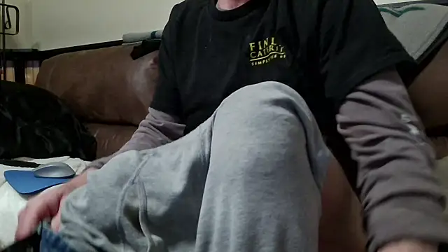 Snapshot of dickgozinyah chatting on 13, 3, 2025 dickgozinyah online show from 13, 3, 2025