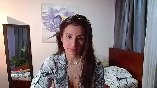 vanessabrown  online show from 1, 2, 2025