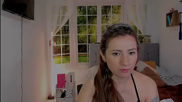 vanessabrown  online show from 2, 5, 2026