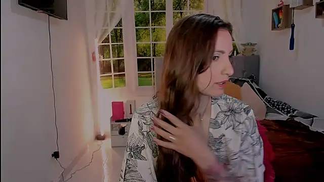 vanessabrown  online show from 8, 5, 2026
