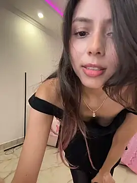 Snapshot of Sensualtease chatting on 6, 4, 2026 Sensualtease online show from 6, 4, 2026