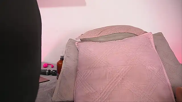 Snapshot of sofi_decker chatting on 11, 9, 2025 sofi decker online show from 11, 9, 2025