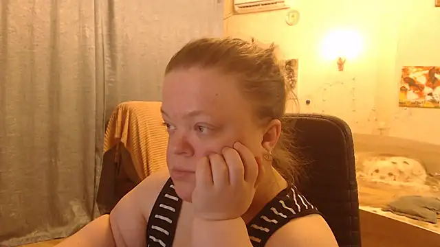 Snapshot of Janiffer_MiMi chatting on 1, 2, 2025 Janiffer MiMi online show from 1, 2, 2025