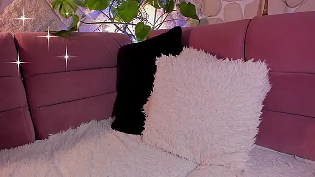 glamour kitten online show from 19, 2, 2026