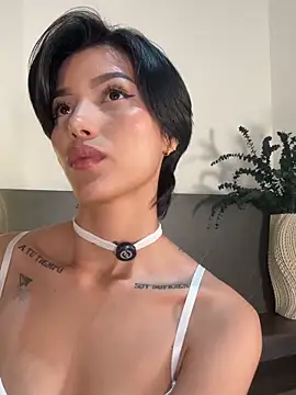 Snapshot of evamoretti chatting on 2, 5, 2026 evamoretti online show from 2, 5, 2026