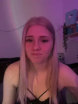 Snapshot of Blueeyezz0 chatting on 25, 2, 2026 Blueeyezz0 online show from 25, 2, 2026