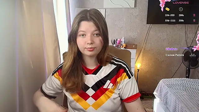 Snapshot of Vivian_cutie chatting on 29, 6, 2026 Vivian cutie online show from 29, 6, 2026
