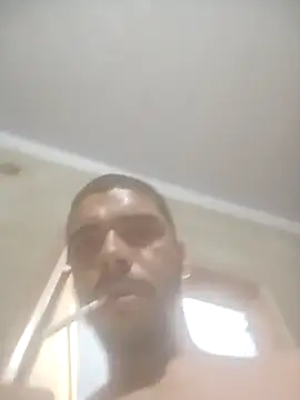 Snapshot of Alexand72696822 chatting on 28, 10, 2025 Alexand72696822 online show from 28, 10, 2025