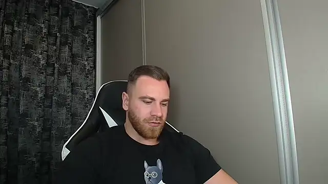 Snapshot of Thori92 chatting on 7, 11, 2025 Thori92 online show from 7, 11, 2025