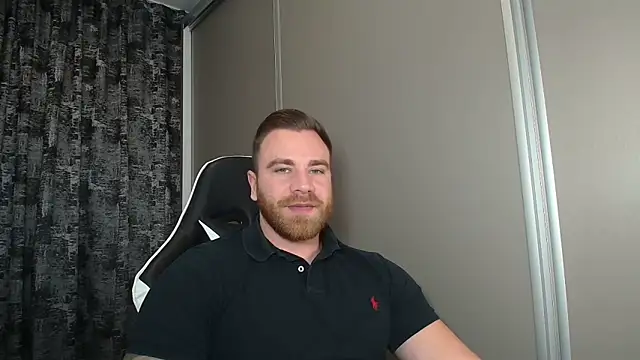 Snapshot of Thori92 chatting on 16, 11, 2025 Thori92 online show from 16, 11, 2025