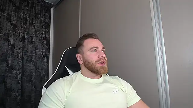 Snapshot of Thori92 chatting on 25, 11, 2025 Thori92 online show from 25, 11, 2025