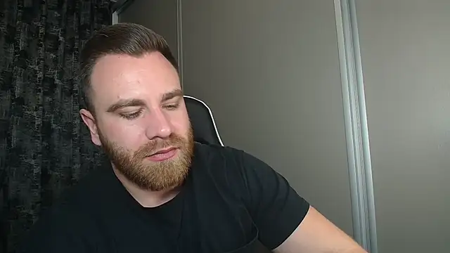 Snapshot of Thori92 chatting on 27, 11, 2025 Thori92 online show from 27, 11, 2025