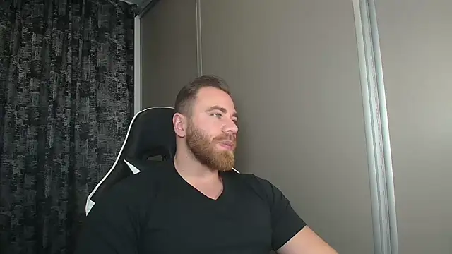 Snapshot of Thori92 chatting on 29, 11, 2025 Thori92 online show from 29, 11, 2025