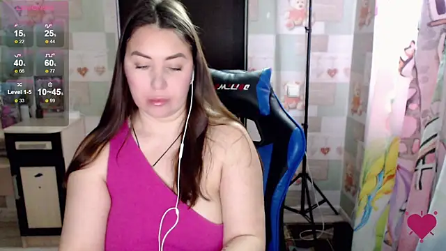 Snapshot of Korolek12 chatting on 3, 2, 2025 Korolek12 online show from 3, 2, 2025