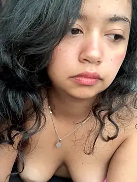 Snapshot of Peach_Girll chatting on 19, 3, 2026 Peach Girll online show from 19, 3, 2026