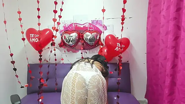 Snapshot of Cloe_35 chatting on 11, 2, 2025 Cloe 35 online show from 11, 2, 2025
