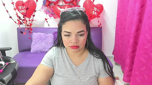 Snapshot of Cloe_35 chatting on 13, 2, 2025 Cloe 35 online show from 13, 2, 2025