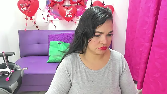 Snapshot of Cloe_35 chatting on 14, 2, 2025 Cloe 35 online show from 14, 2, 2025