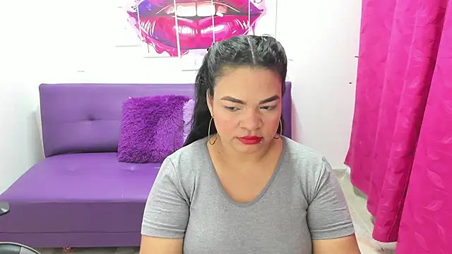 Snapshot of Cloe_35 chatting on 5, 3, 2025 Cloe 35 online show from 5, 3, 2025