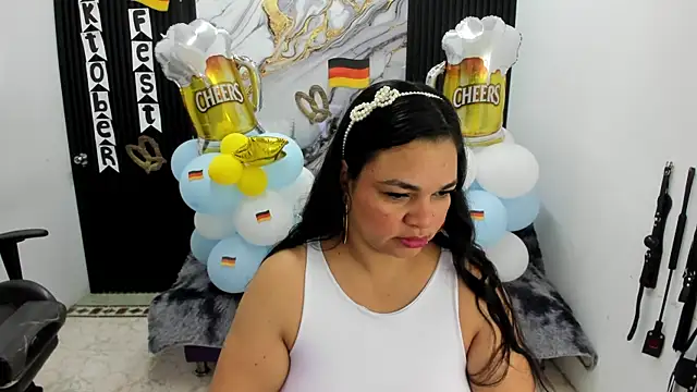 Snapshot of Cloe_35 chatting on 28, 9, 2025 Cloe 35 online show from 28, 9, 2025