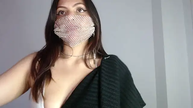Snapshot of darika__ chatting on 3, 12, 2024 darika online show from 3, 12, 2024