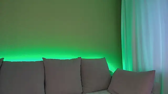 Snapshot of Cuddle_Cat chatting on 27, 2, 2026 Cuddle Cat online show from 27, 2, 2026