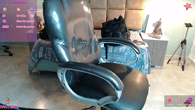 Barbiegomez online show from 5, 2, 2025