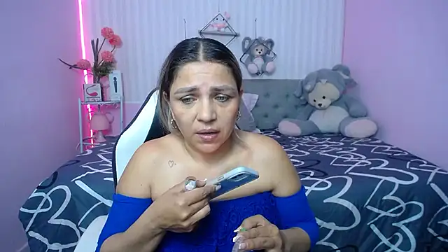 Snapshot of cum_bigass chatting on 6, 3, 2026 cum bigass online show from 6, 3, 2026