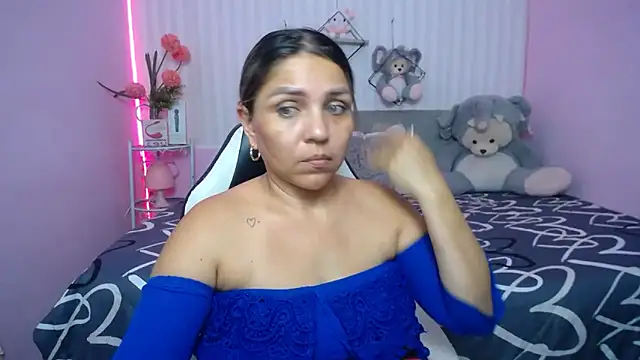 Snapshot of cum_bigass chatting on 7, 3, 2026 cum bigass online show from 7, 3, 2026