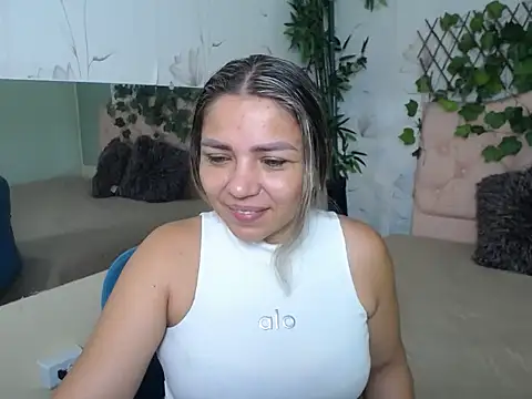 Snapshot of cum_bigass chatting on 13, 4, 2026 cum bigass online show from 13, 4, 2026