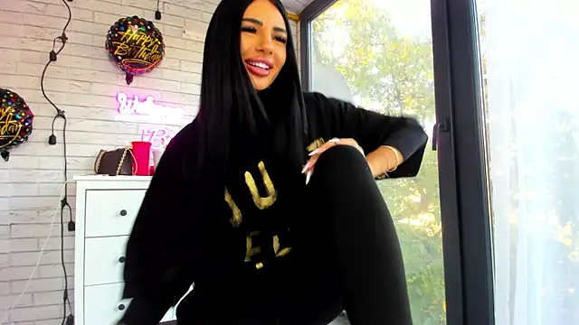 Britney Charm  online show from 17, 10, 2025