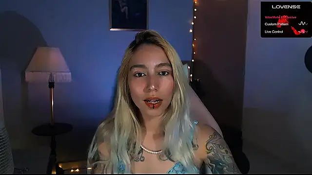 Saucy Jenn online show from 1, 2, 2025