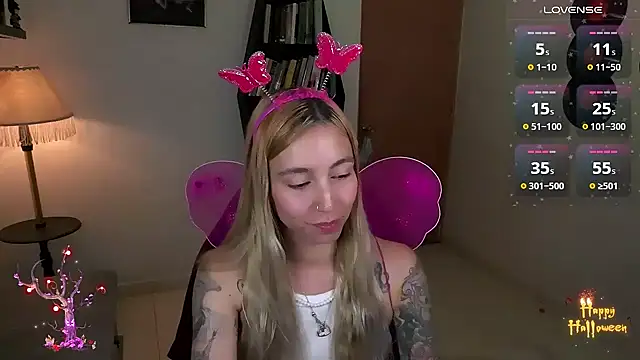 Snapshot of Saucy_Jenn chatting on 1, 11, 2025 Saucy Jenn online show from 1, 11, 2025