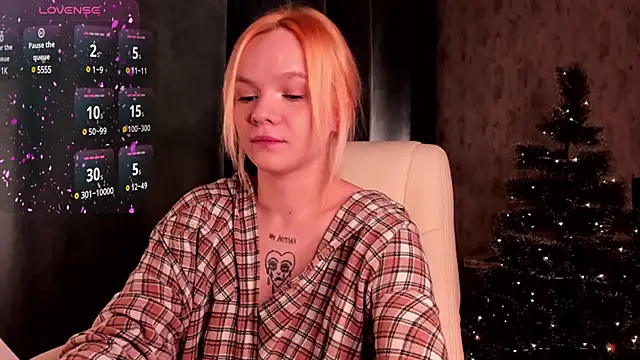 Snapshot of SarahRomantic chatting on 26, 12, 2024 SarahRomantic online show from 26, 12, 2024