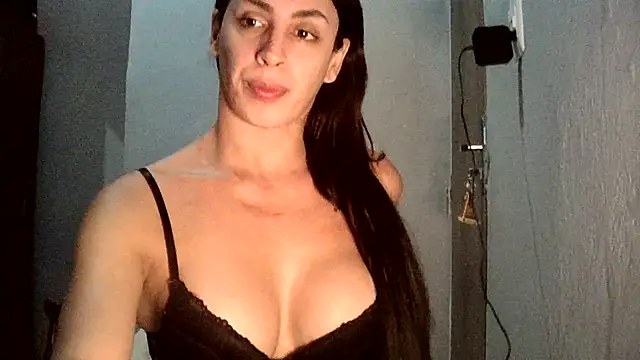 AlexiaDuucan online show from 4, 10, 2025