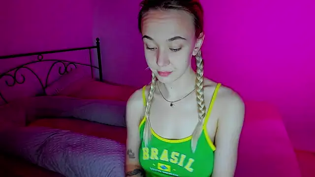 Snapshot of SexyCocobutt chatting on 6, 12, 2024 SexyCocobutt online show from 6, 12, 2024