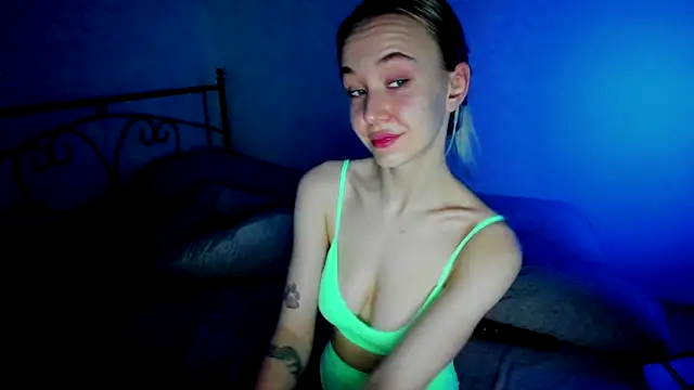 Snapshot of SexyCocobutt chatting on 1, 2, 2025 SexyCocobutt online show from 1, 2, 2025