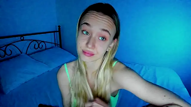 Snapshot of SexyCocobutt chatting on 12, 2, 2025 SexyCocobutt online show from 12, 2, 2025