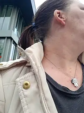 Snapshot of saharaheiss chatting on 4, 12, 2024 saharaheiss online show from 4, 12, 2024