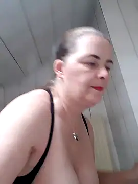 Snapshot of saharaheiss chatting on 24, 12, 2024 saharaheiss online show from 24, 12, 2024