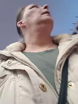 Snapshot of saharaheiss chatting on 3, 3, 2025 saharaheiss online show from 3, 3, 2025