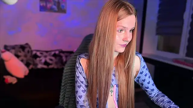 Chanel Gill online show from 5, 12, 2025