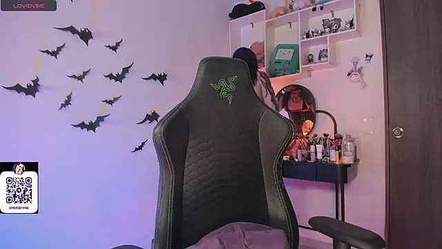 damnliciousss online show from 14, 11, 2025