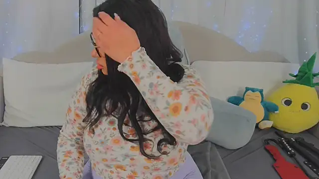 Snapshot of MeghanXO chatting on 17, 3, 2026 MeghanXO online show from 17, 3, 2026