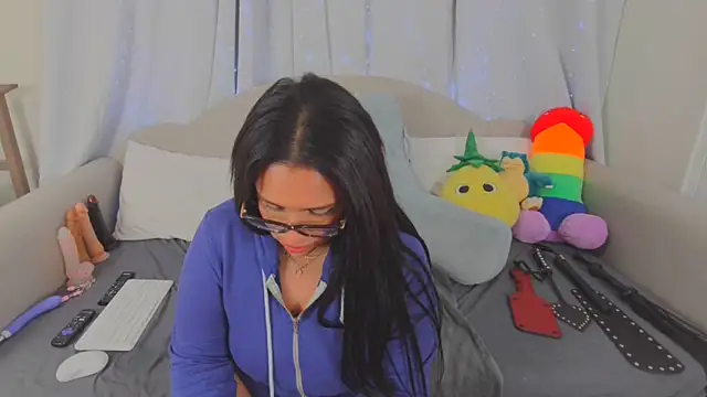 Snapshot of MeghanXO chatting on 1, 4, 2026 MeghanXO online show from 1, 4, 2026