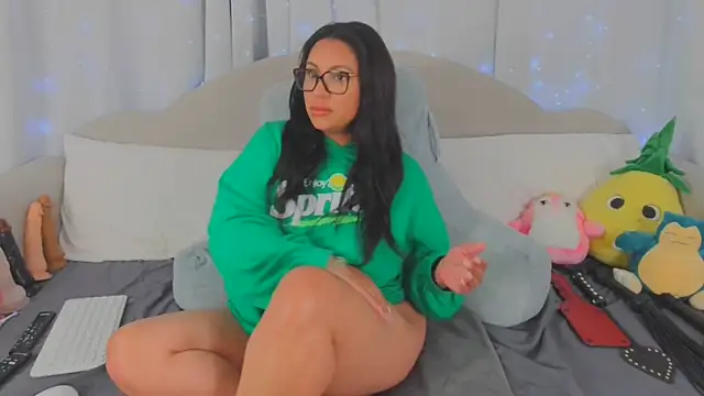 MeghanXO online show from 19, 5, 2026