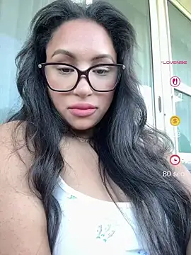 Snapshot of MeghanXO chatting on 8, 7, 2026 MeghanXO online show from 8, 7, 2026