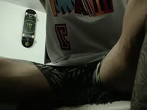 xxxtreme master7 online show from 15, 4, 2026