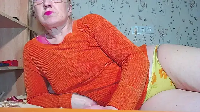 Snapshot of MadamBombShell chatting on 8, 7, 2026 MadamBombShell online show from 8, 7, 2026
