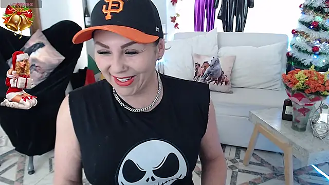 Snapshot of Myrnasexxx chatting on 13, 12, 2024 Myrnasexxx online show from 13, 12, 2024